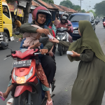 Emhacare Bagi-bagi Gomilk Gratis Untuk Pemudik