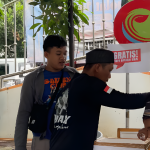 Emhacare Bagikan Gomilk untuk Pemudik Masjid At-Taqwa